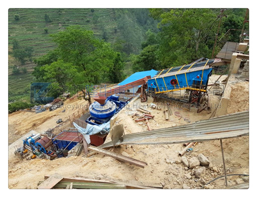 洗砂回收一（yī）體機和圓振動篩 尼泊爾客戶現場